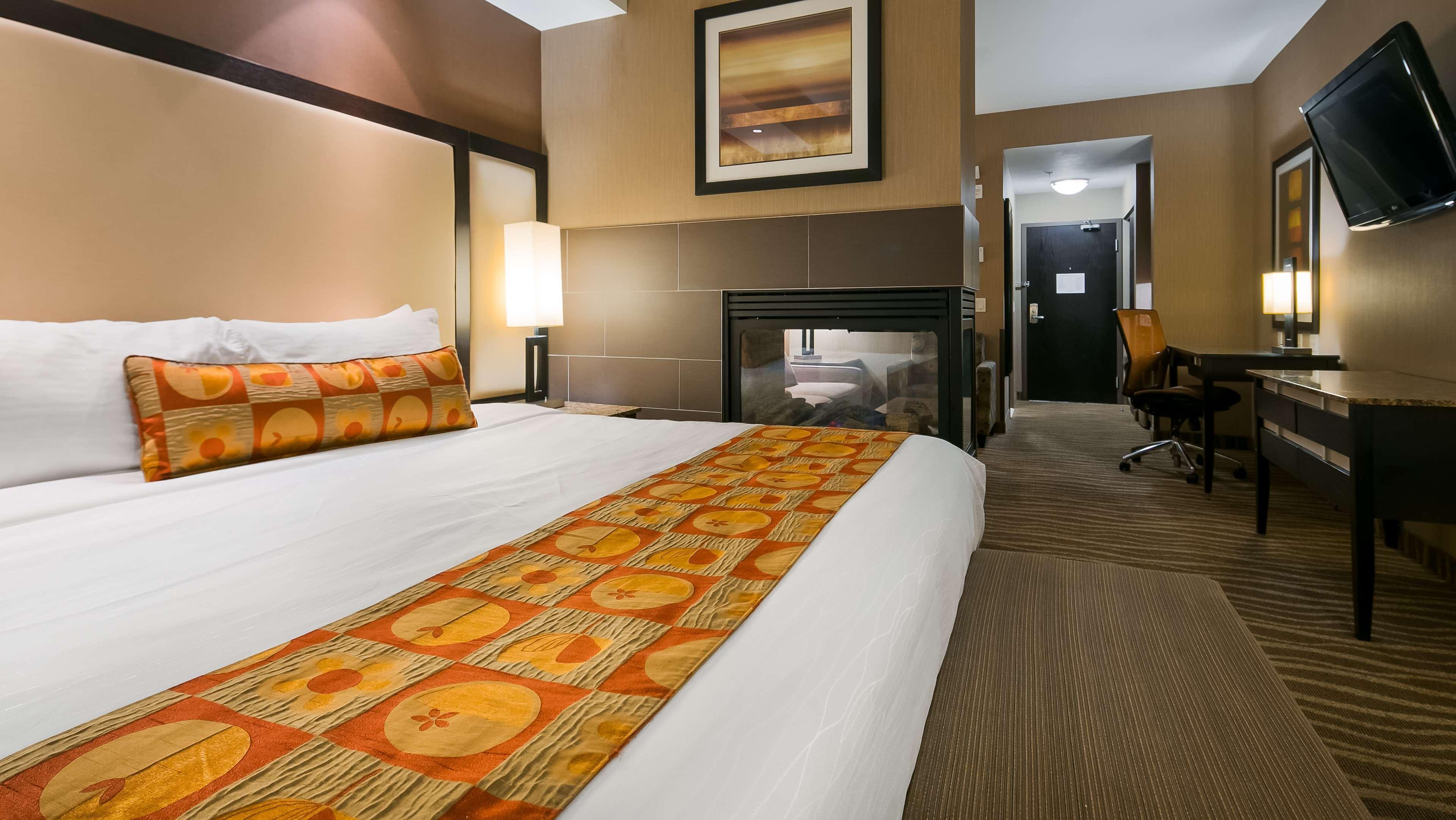 Best Western Premier Freeport Inn Calgary Airport Bagian luar foto